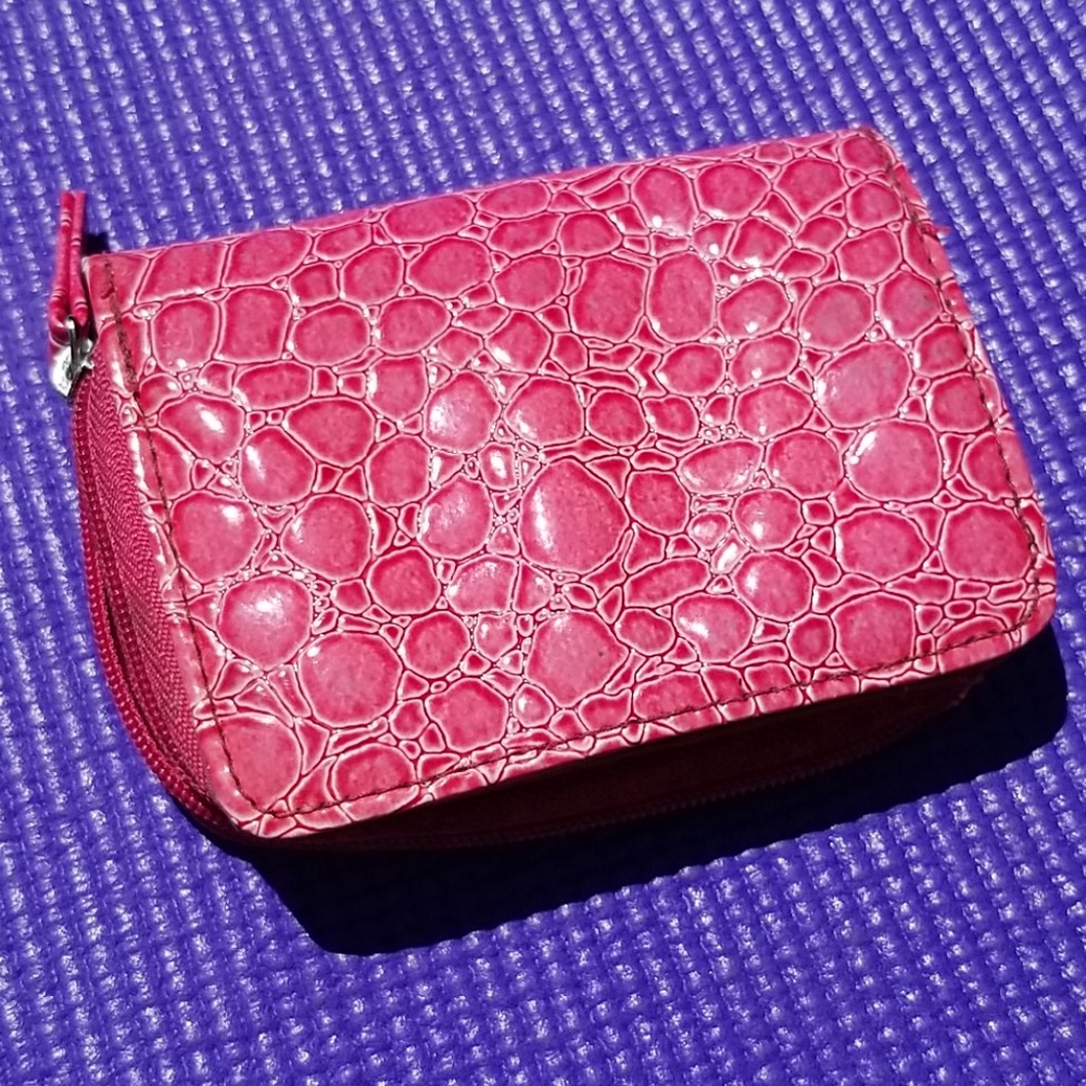 Pink Faux Crocodile Trifold Wallet Compact Coin Card Holder Cottage Mimimal 🇺🇦